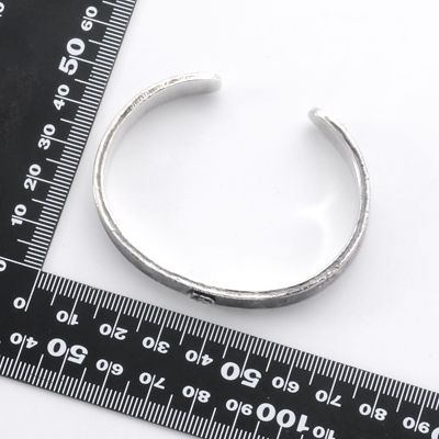 シルバーバングル