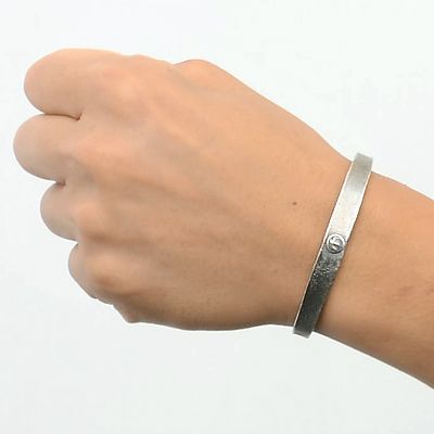 シルバーバングル