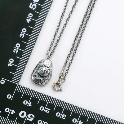 シルバーネックレス