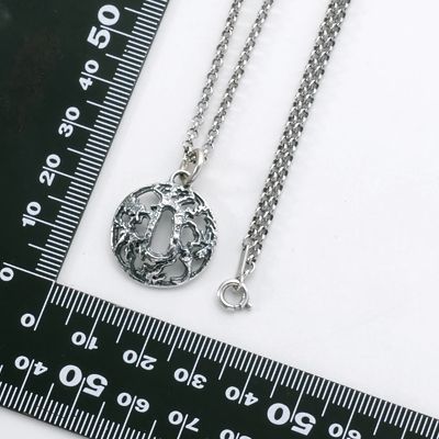 シルバーネックレス