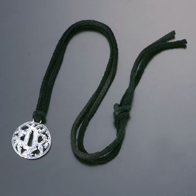 レザーネックレス