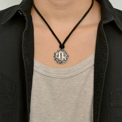 レザーネックレス