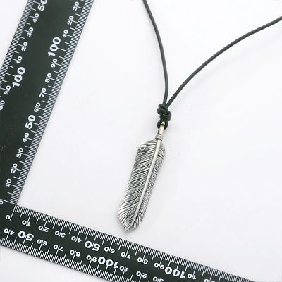 レザーネックレス