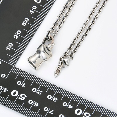 シルバーネックレス