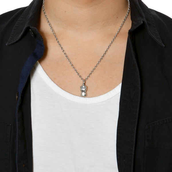 シルバーネックレス