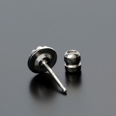 シルバースタッドピアス(片耳用)