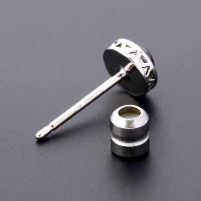 シルバースタッドピアス(片耳用)