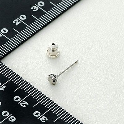 シルバースタッドピアス(片耳用)