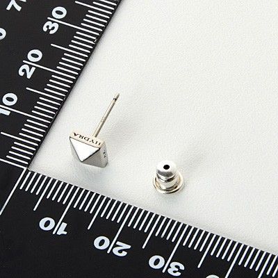 シルバースタッドピアス(片耳用)