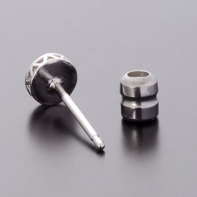 シルバースタッドピアス(片耳用)