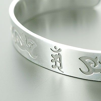 シルバーバングル