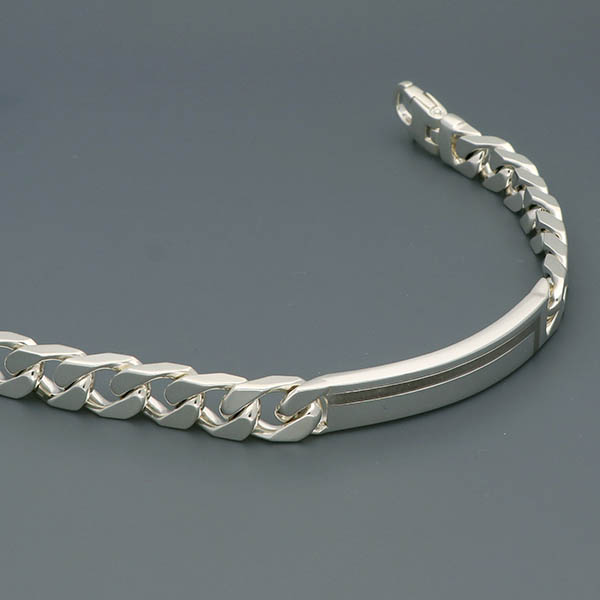 シルバーチェーンブレスレット