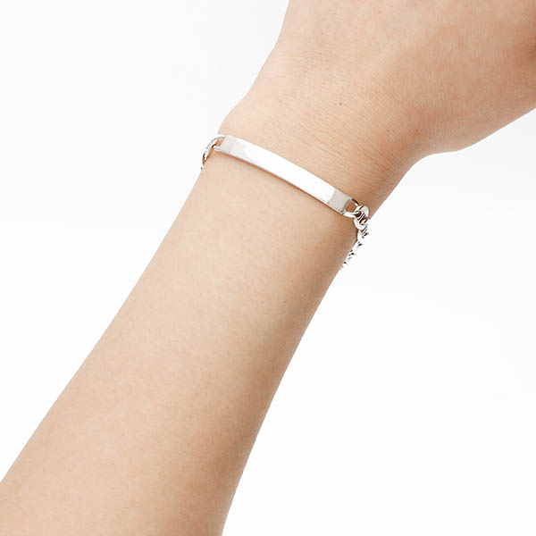シルバーチェーンブレスレット