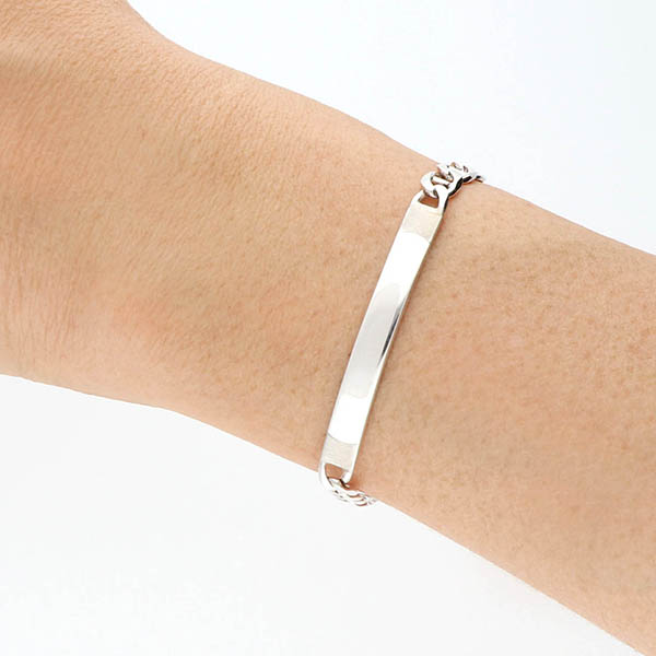 シルバーチェーンブレスレット