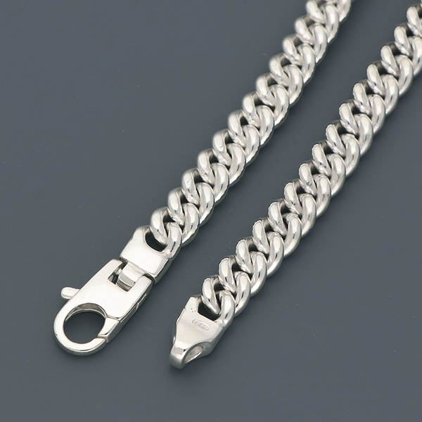 シルバーチェーンブレスレット