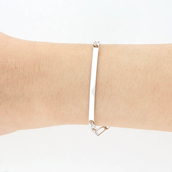 シルバーチェーンブレスレット