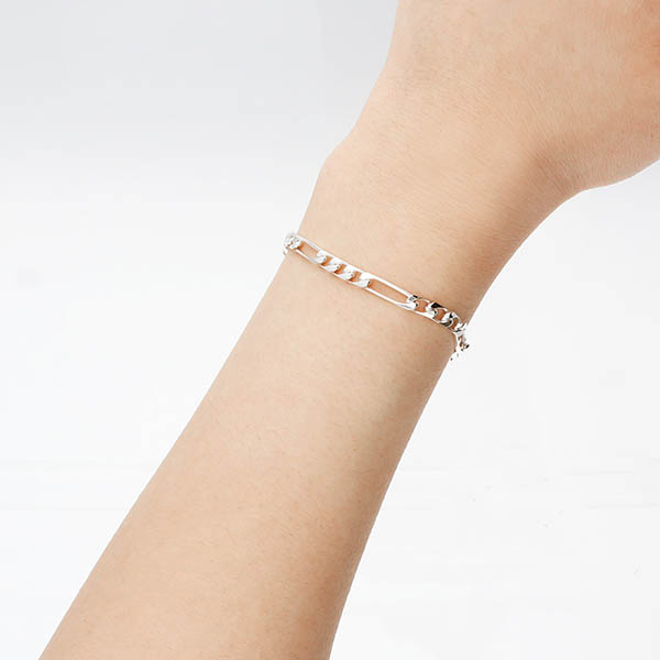 シルバーチェーンブレスレット