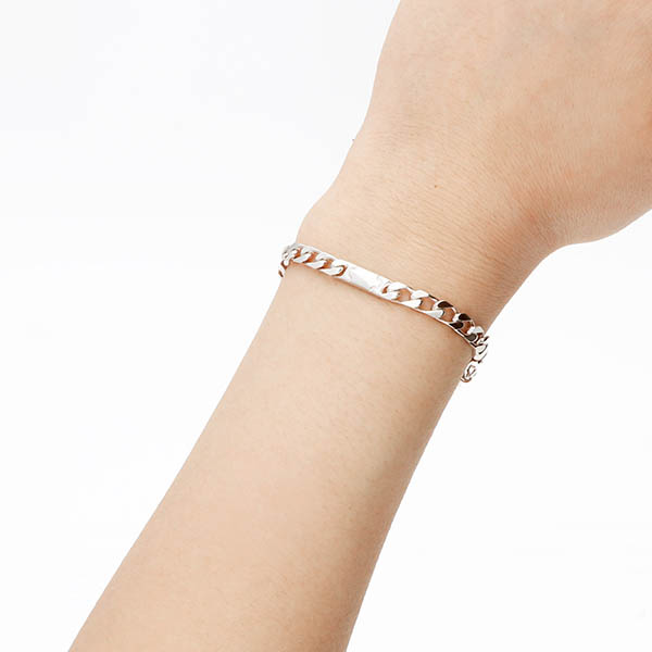 シルバーチェーンブレスレット