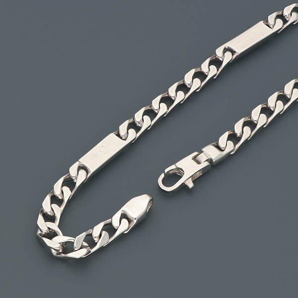 シルバーチェーンブレスレット