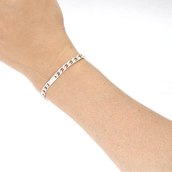 シルバーチェーンブレスレット