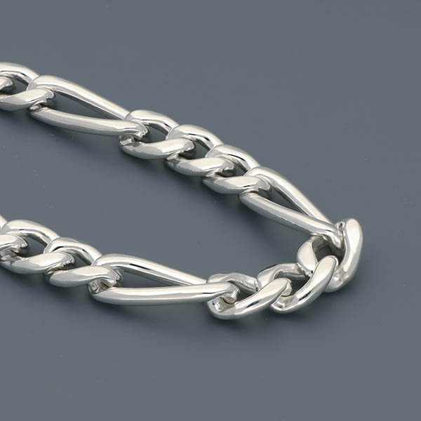 シルバーチェーンブレスレット