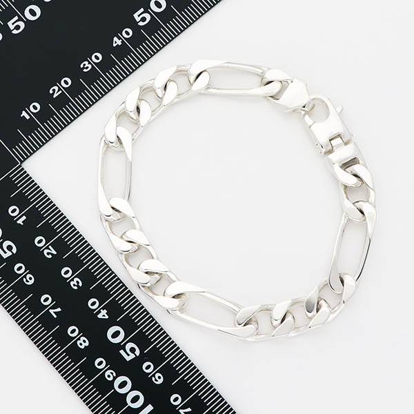 シルバーチェーンブレスレット