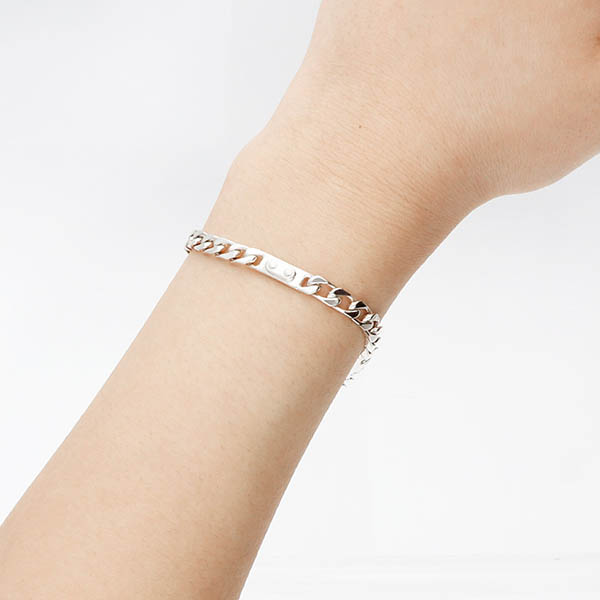 シルバーチェーンブレスレット