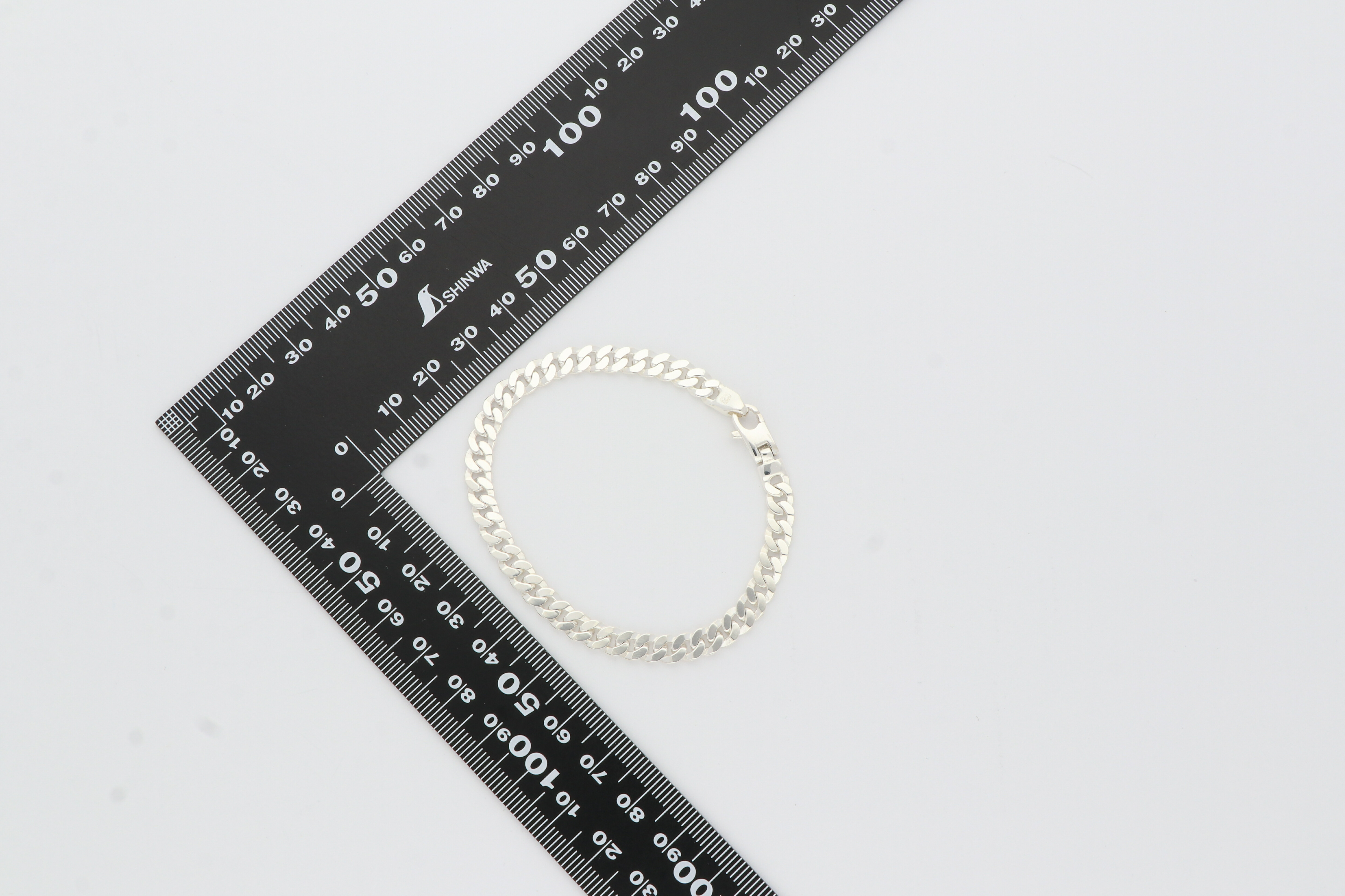 シルバーチェーンブレスレット