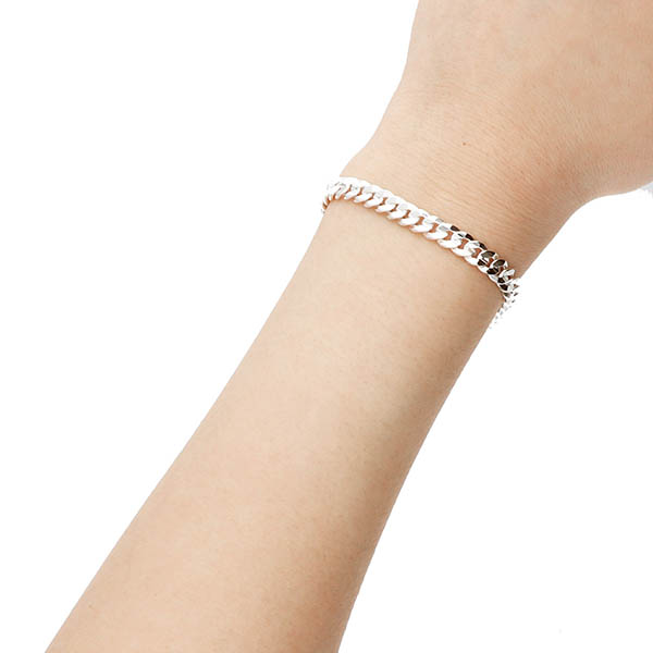 シルバーチェーンブレスレット