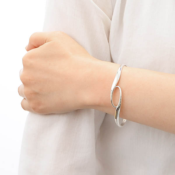 シルバーバングル