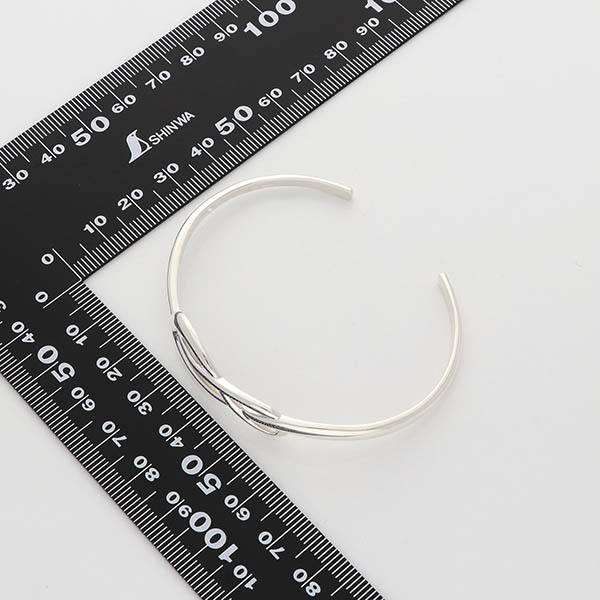 シルバーバングル