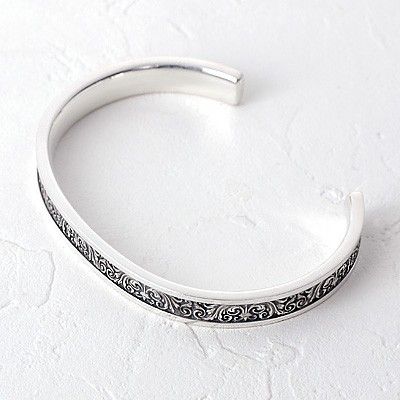 シルバーバングル