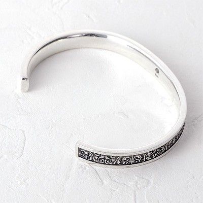 シルバーバングル