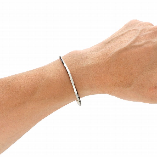 シルバーバングル