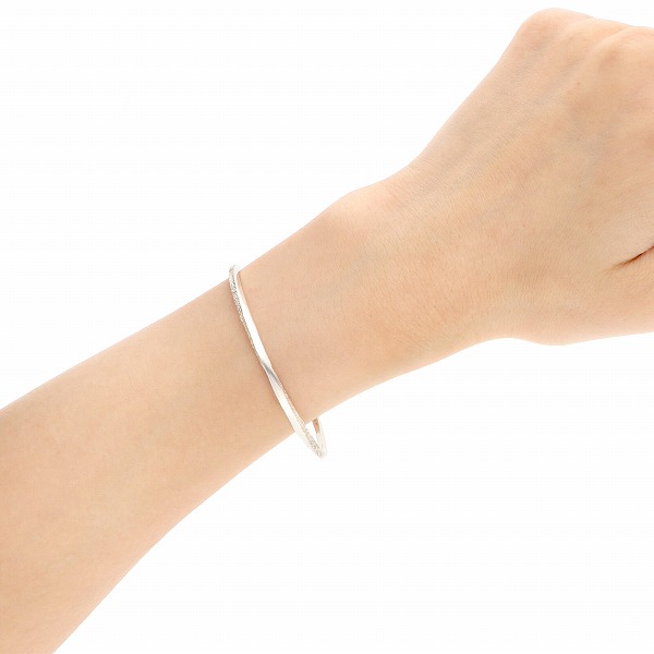 シルバーバングル