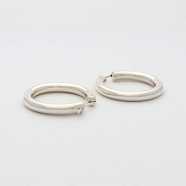 シルバーフープピアス