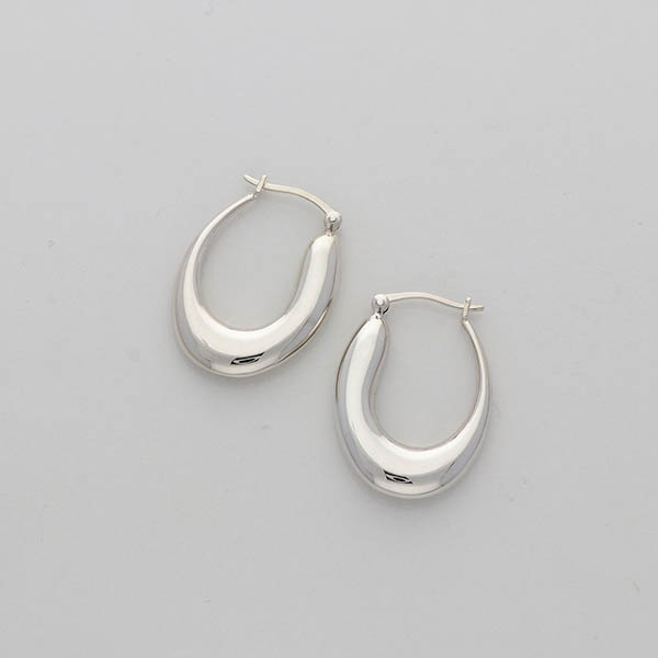 シルバーフープピアス