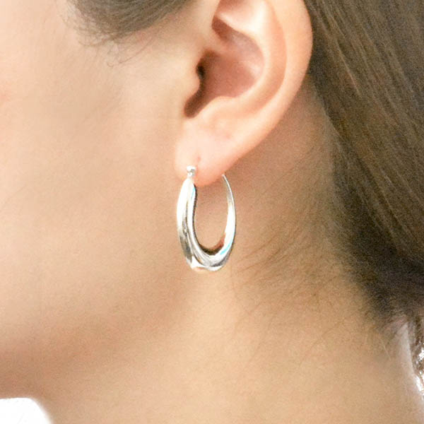 シルバーフープピアス