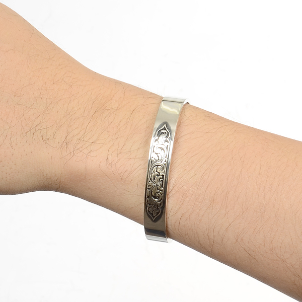 シルバーバングル