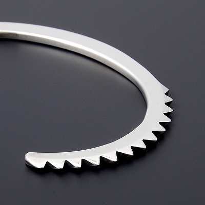 シルバーバングル