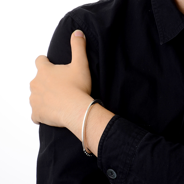 シルバーバングル