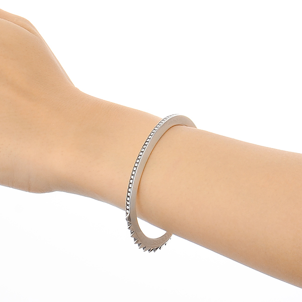 シルバーバングル