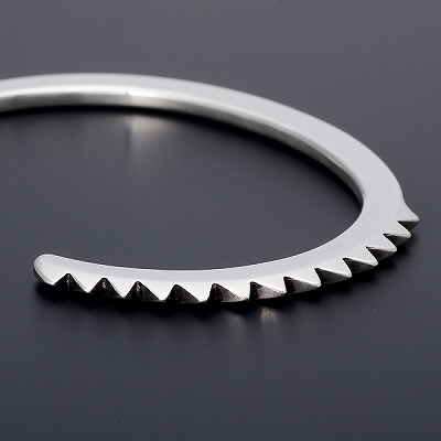 シルバーバングル