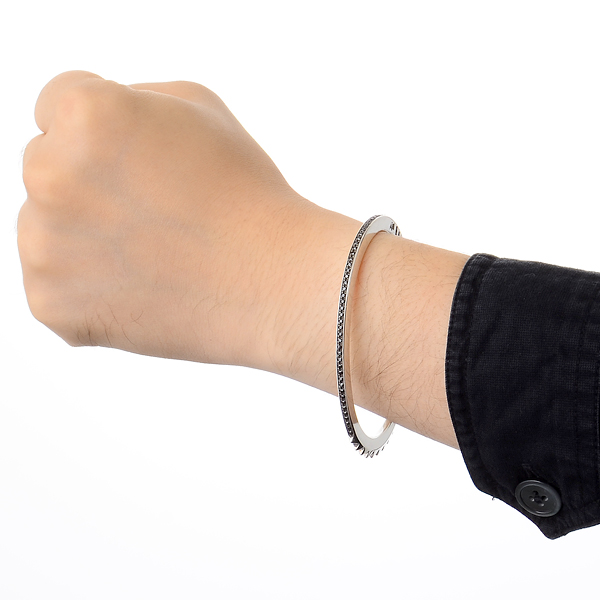 シルバーバングル