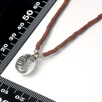 ブラウンジェイドネックレス