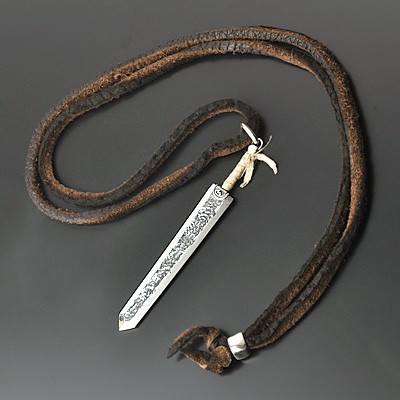 レザーネックレス