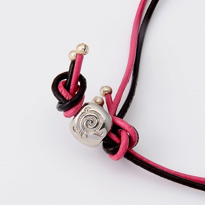 レザーブレスレット