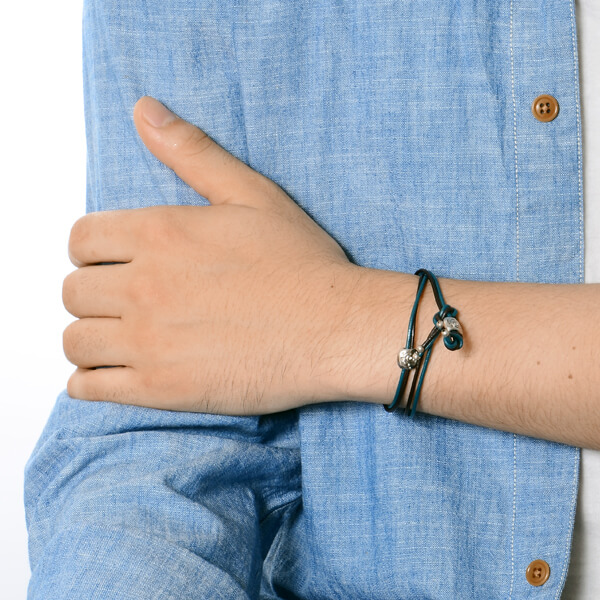 レザーブレスレット