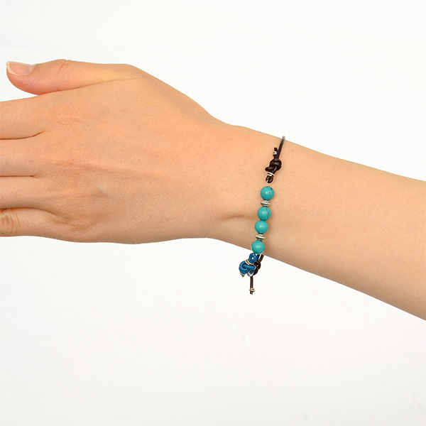 レザーブレスレット