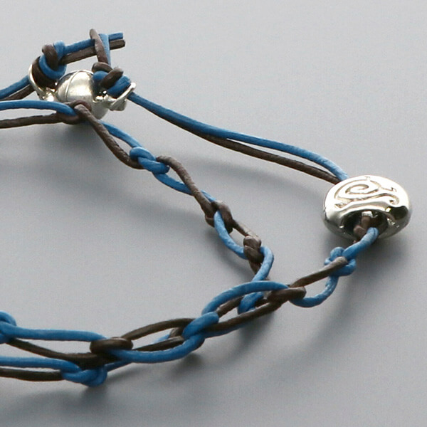 レザーブレスレット